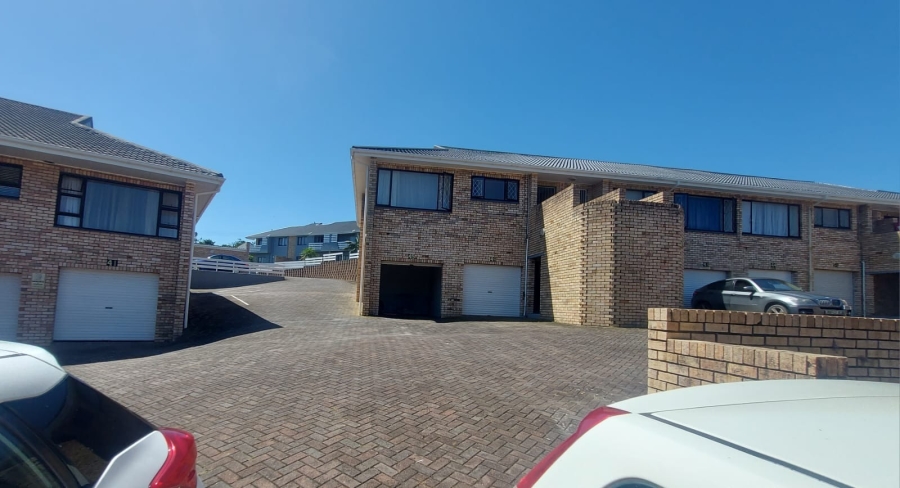 2 Bedroom Property for Sale in Beacon Bay Eastern Cape